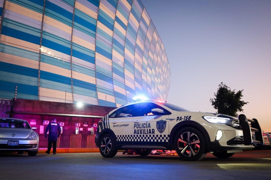 Operativo policial en el Estadio Cuauhtémoc