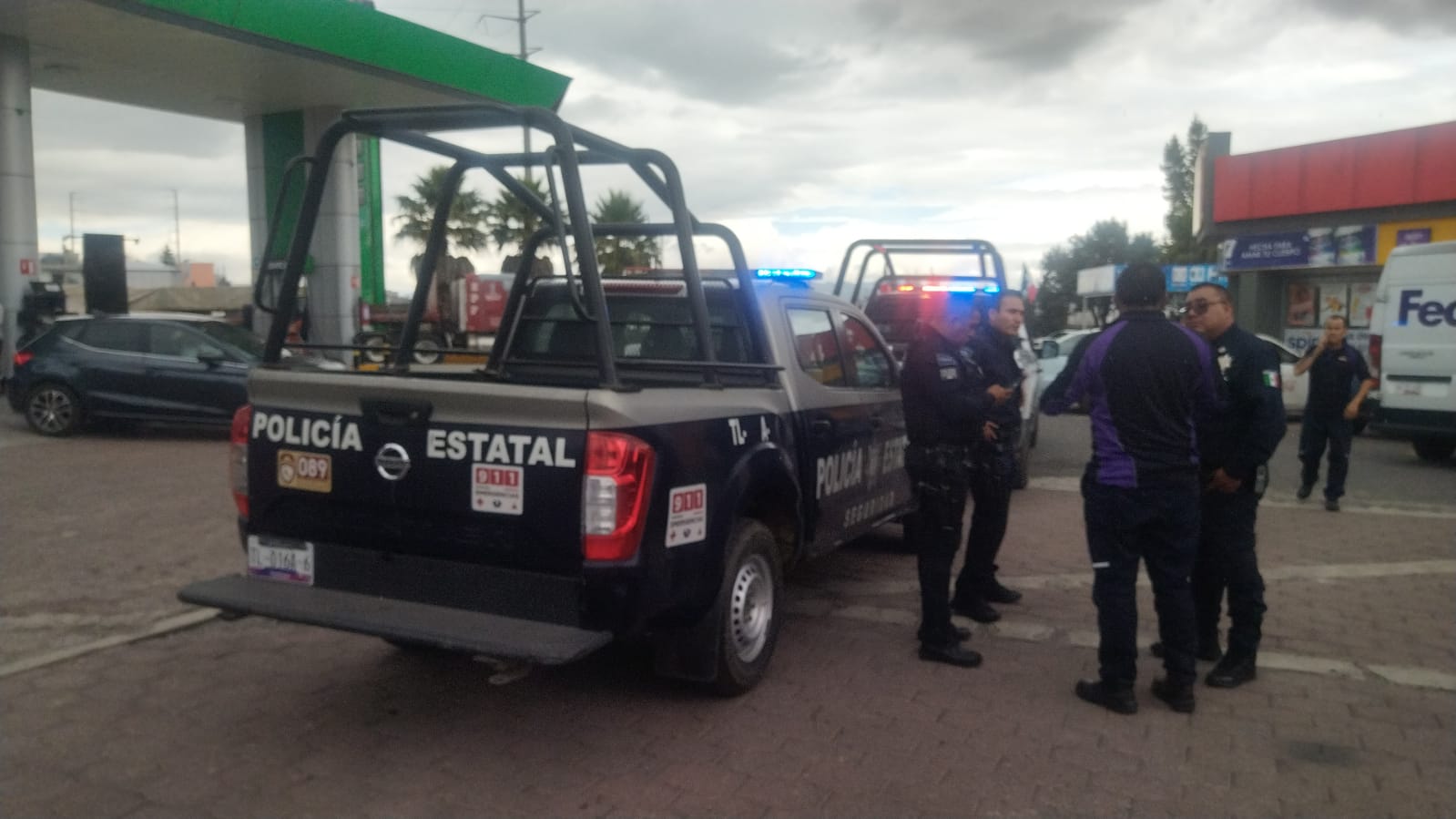 Recuperan camioneta de FedEx robada en Apizaco; mercancía desapareció