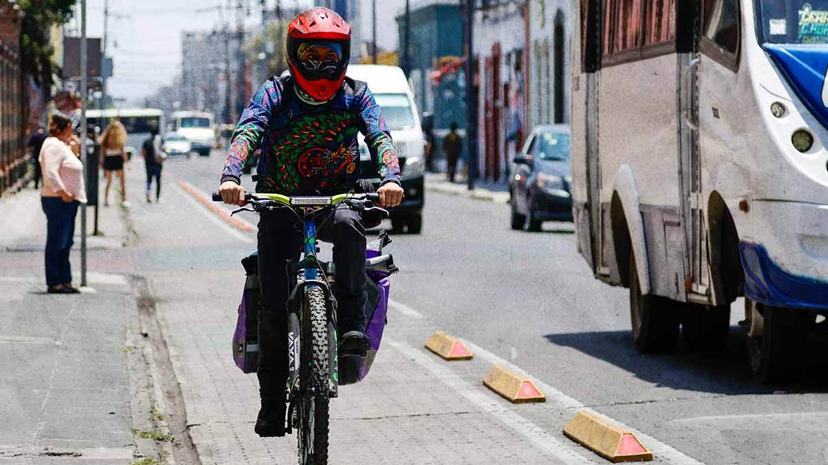Ayuntamiento de Puebla busca elevar multas por bloqueo de ciclovías hasta 11 mil pesos