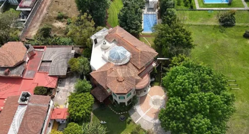 Aseguran lujosa casa de Pedro López Elías por presunto desvío millonario