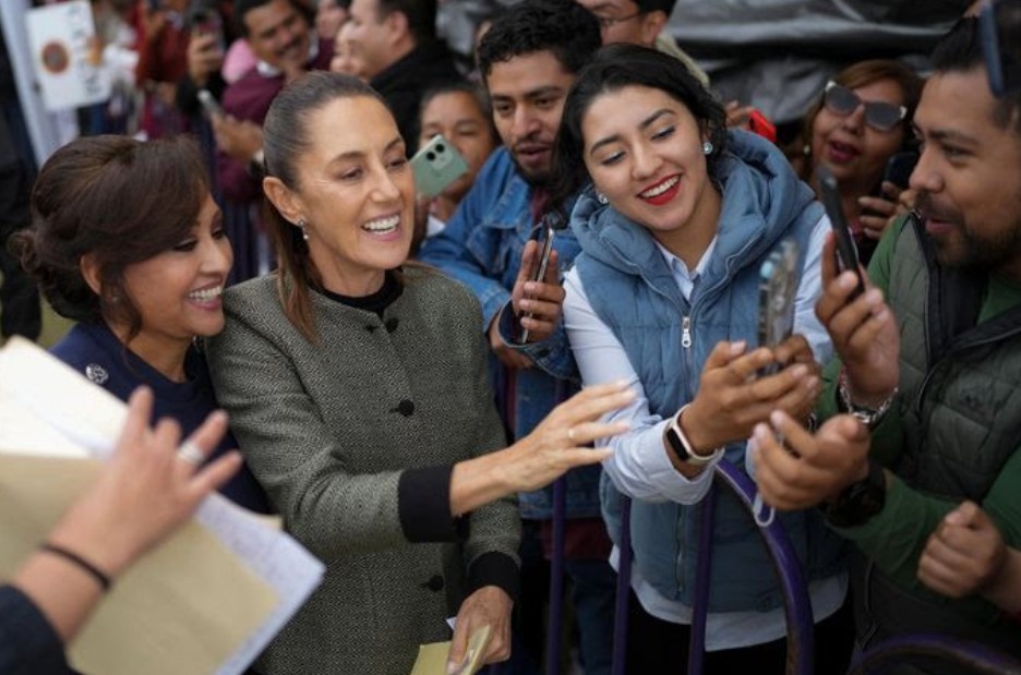 Anuncio del cierre de gira en el Zócalo