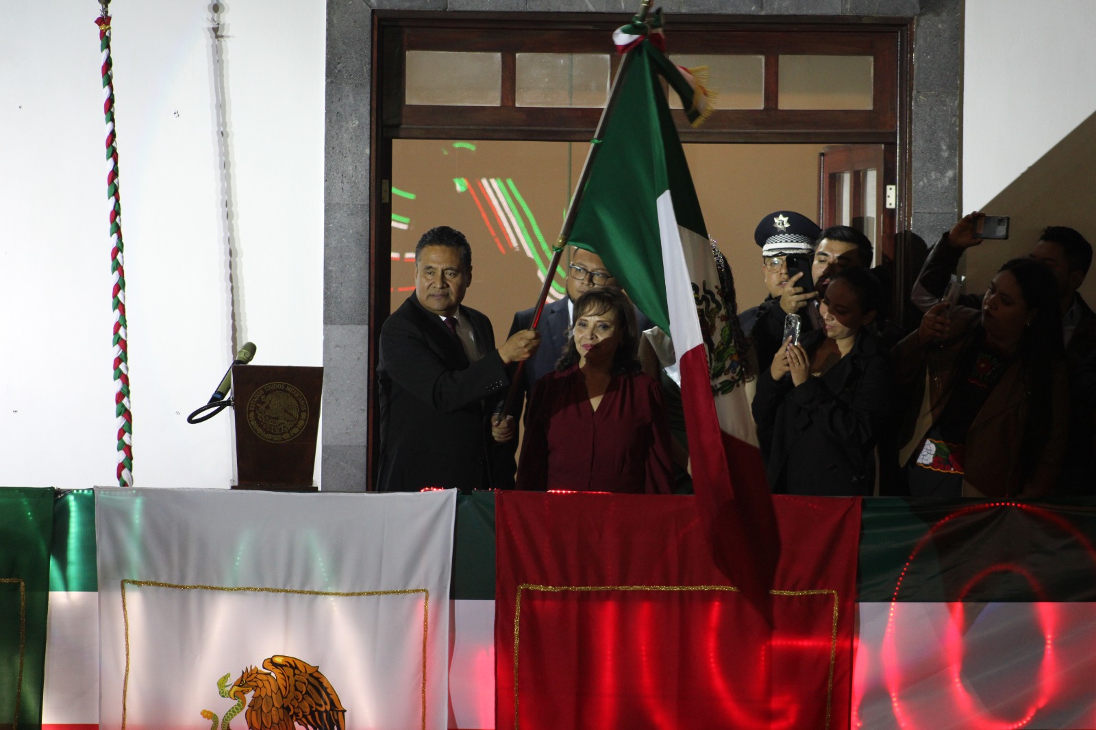 Armando Aguirre celebra a los héroes de la independencia de México