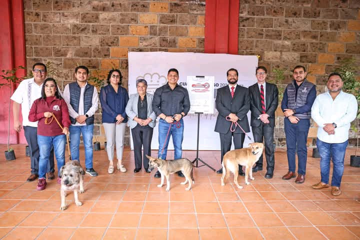 Firma Omar Muñoz convenio con la Universidad Mesoamericana de Puebla 