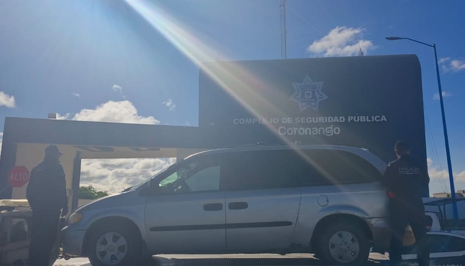 Policías de Coronango aseguran camioneta con combustible presuntamente ilícito en San Antonio Mihuacán
