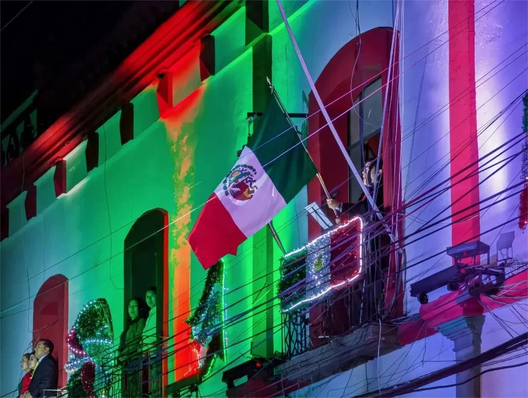 Amaxac de Guerrero pide disculpas por error en el Grito de Independencia