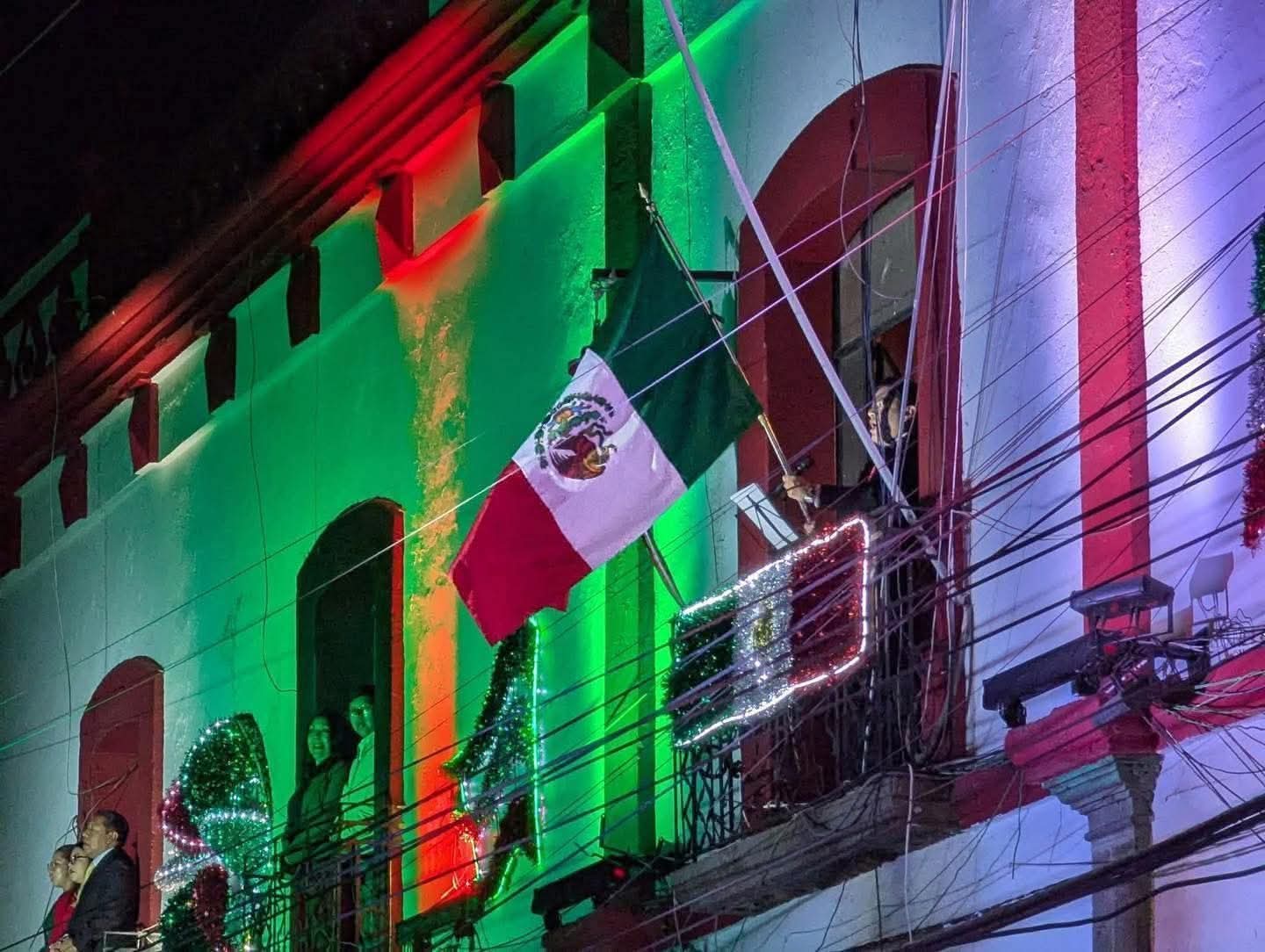 Alcalde de Amaxac de Guerrero se autoaplica sanción tras error en fiestas patrias
