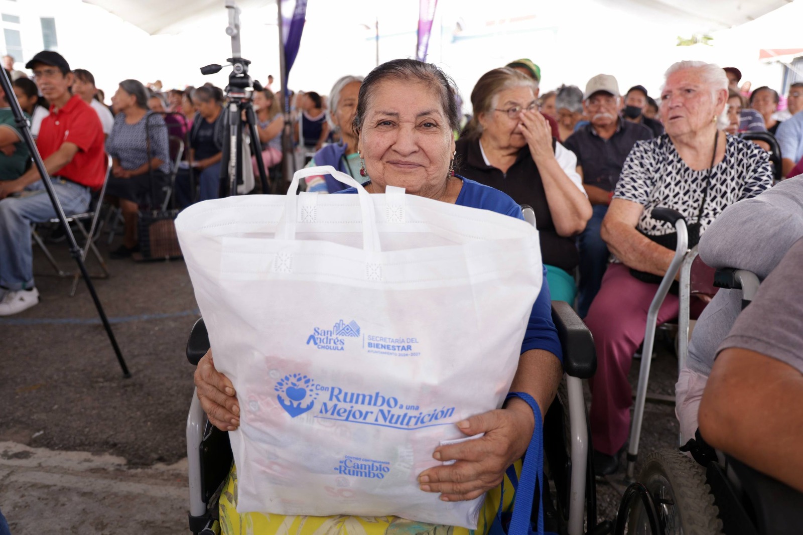 Avanza Lupita Cuautle con la cuarta entrega de apoyos alimentarios