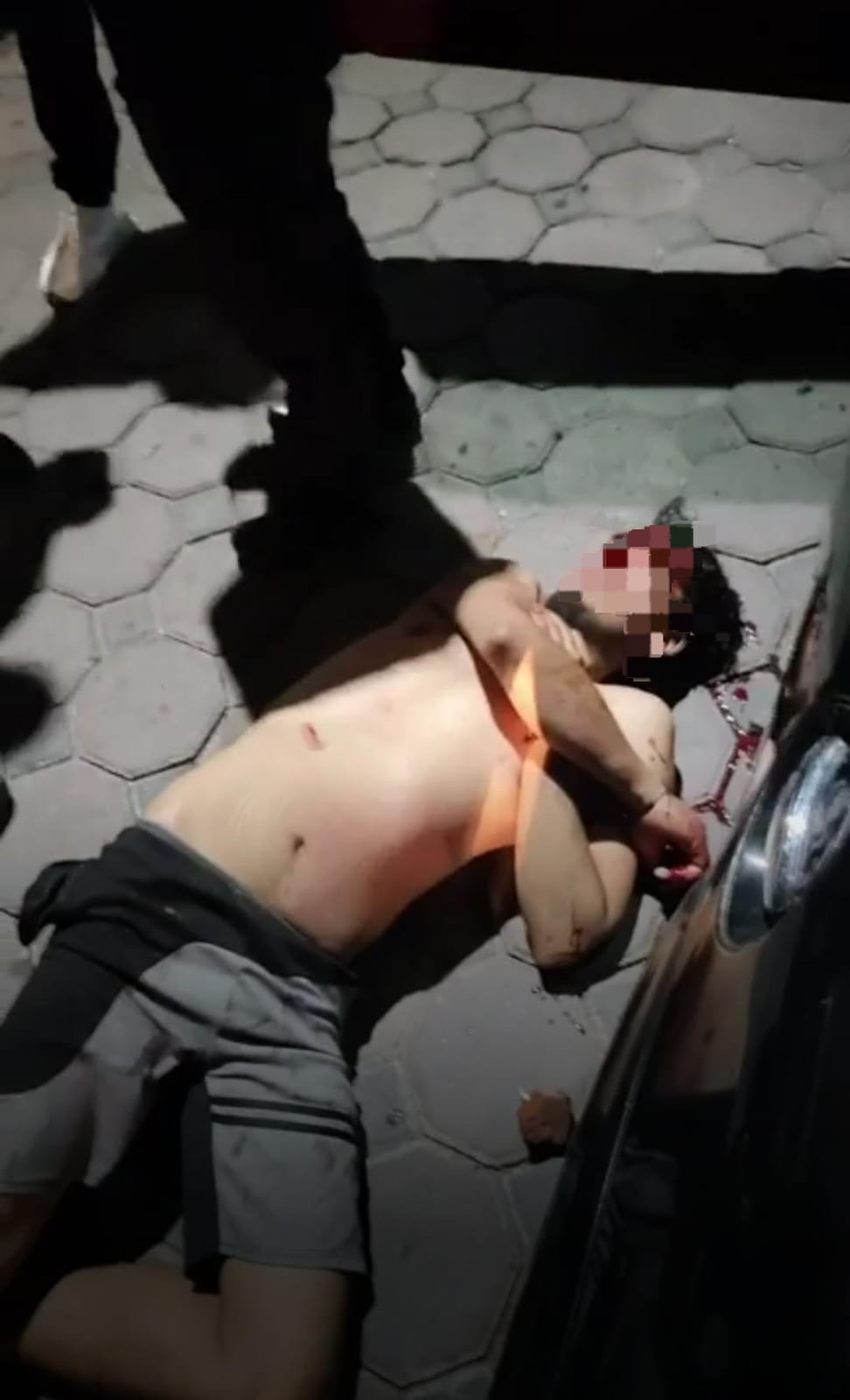 Vecinos de Xaloztoc intentan linchar a hombre tras causar daños a vehículos