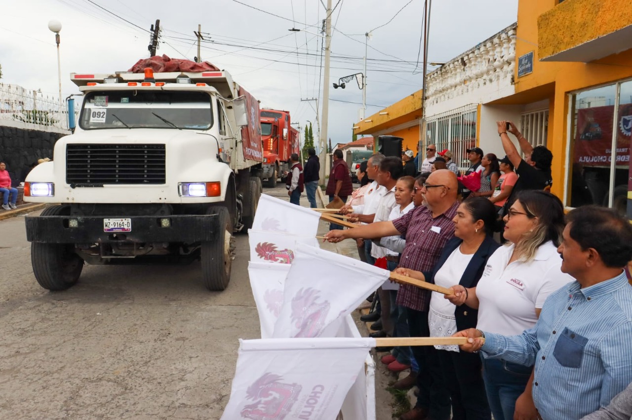 Gobierno de Tonantzin Fernández continúa rehabilitando vialidades en todo San Pedro Cholula