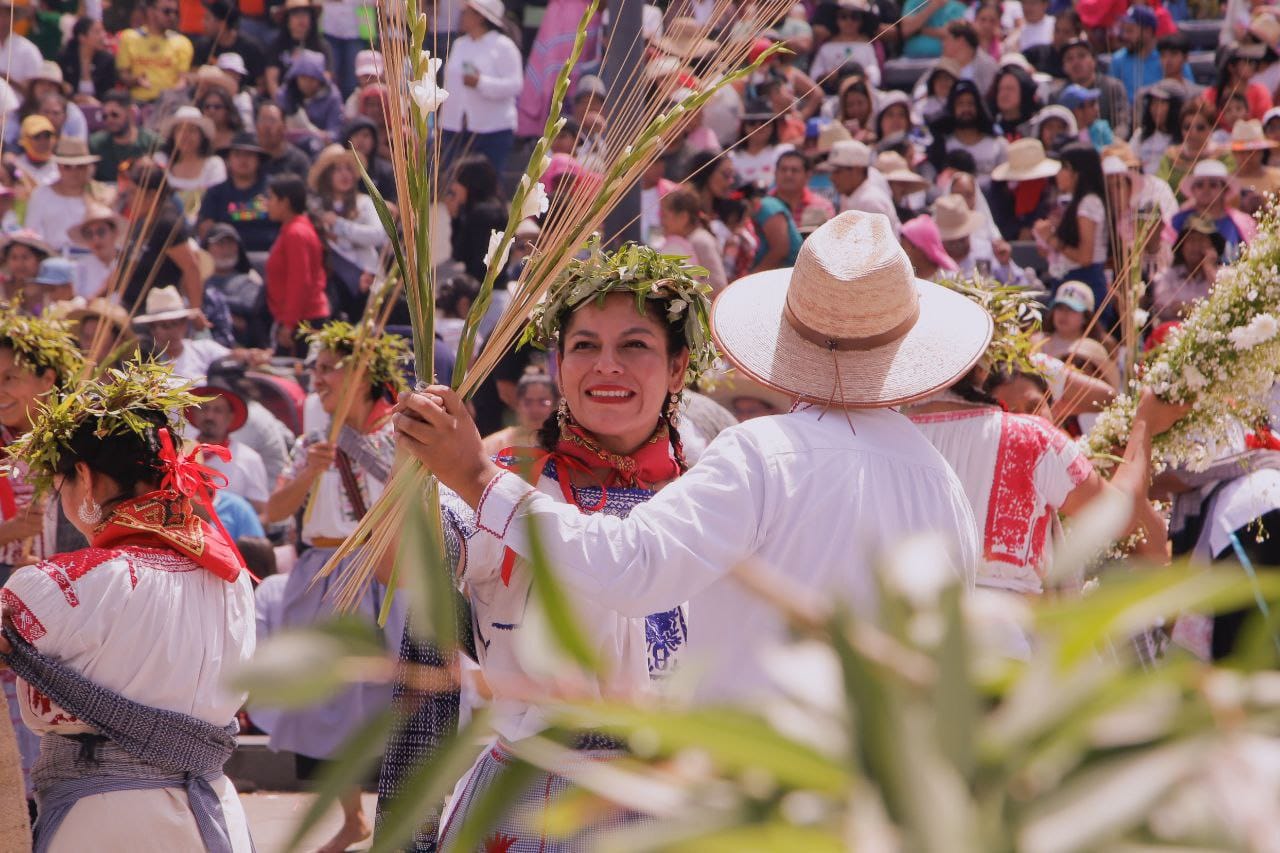 Encabeza Lupita Cuautle participación de San Andrés Cholula en el Festival Huey Atlixcáyotl 2025