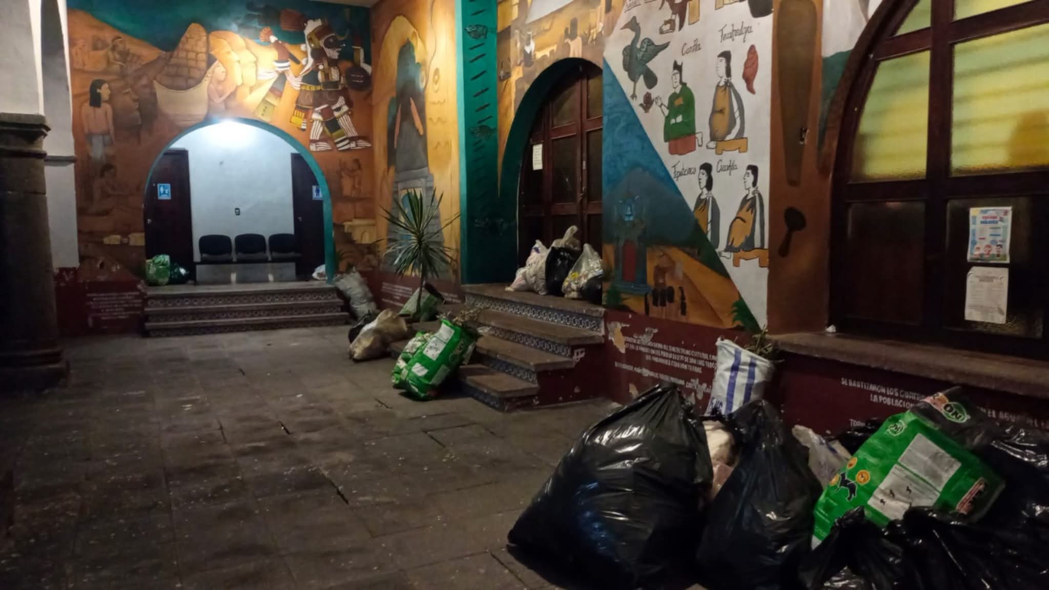 ¡La basura, a la basura! Protestan en Teolocholco por falta de servicio de recolección