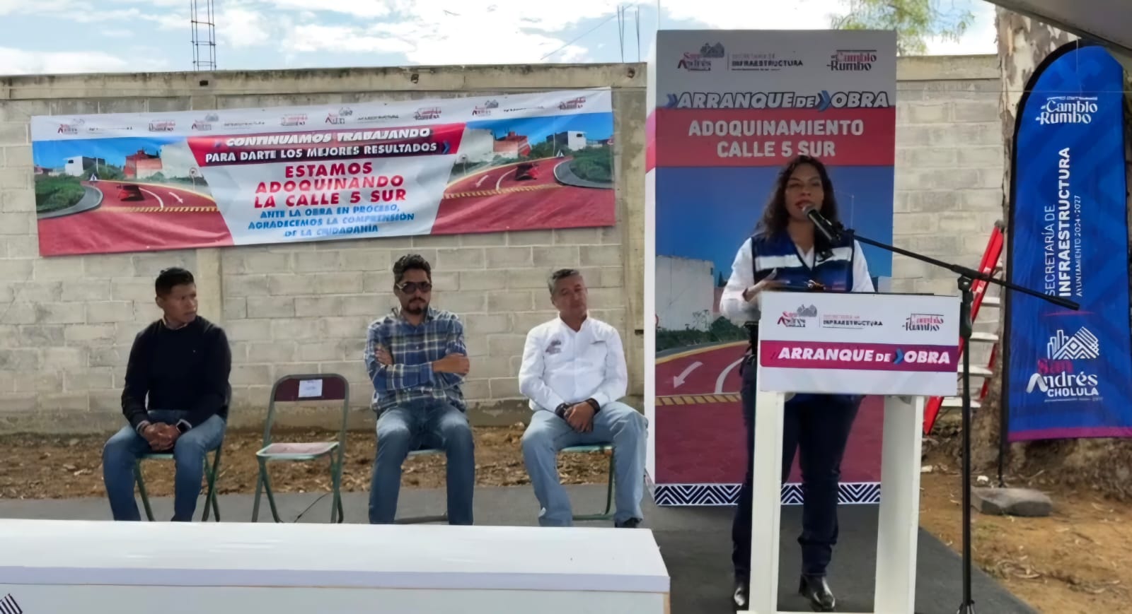 Inicia Guadalupe Cuautle obra de adoquinamiento en la 5 Sur con inversión de 8 mdp