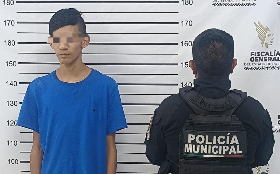 Policía recupera camioneta robada tras persecución