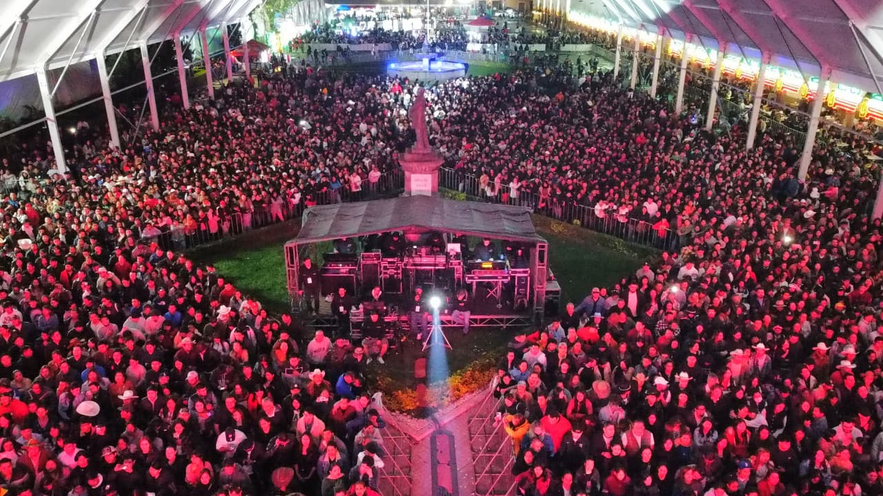 El Poder del Norte de Arturo Buenrostro hace vibrar la Gran Feria de Cholula