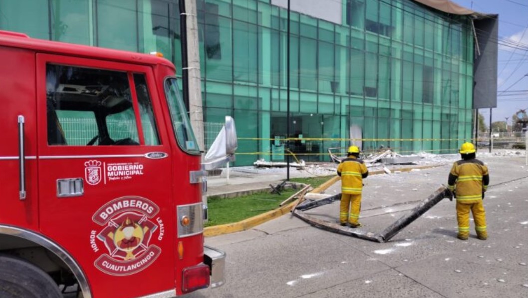 Derrumbe en el CIS de Cuautlancingo