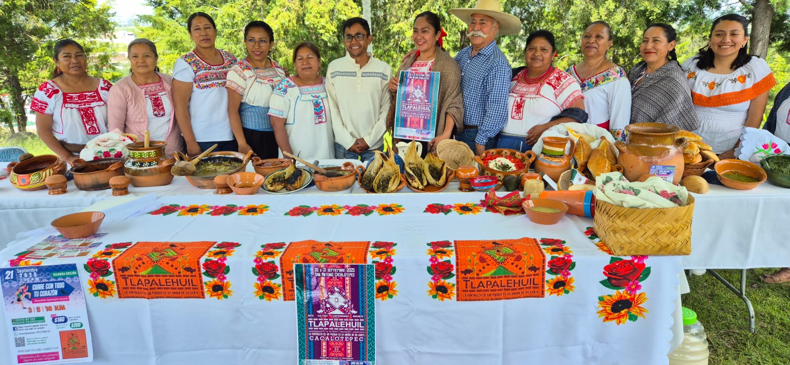 "Tlapalehuil": Celebran resistencia cultural en San Antonio Cacalotepec con danza, gastronomía y tradición