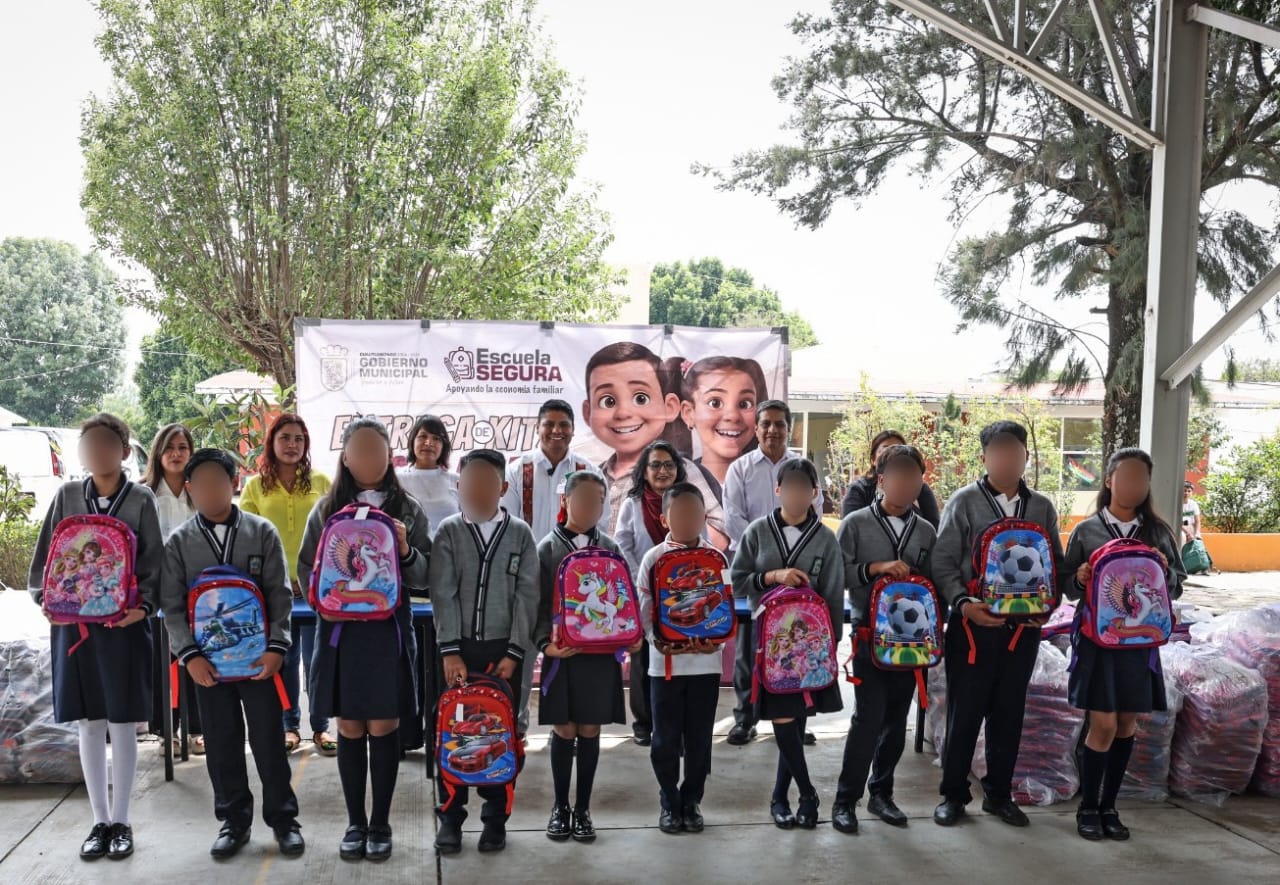 Concluye Omar Muñoz entrega de kits escolares en Cuautlancingo 
