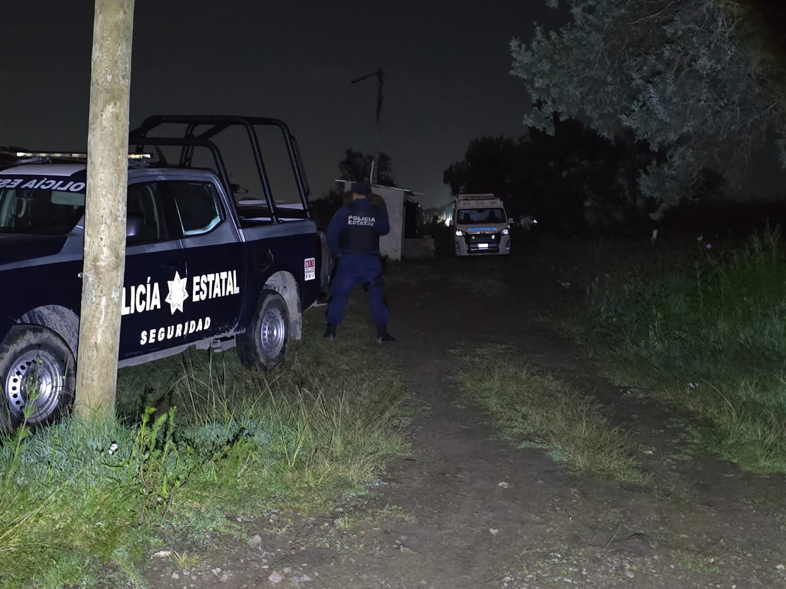 Hallan sin vida a adolescente en terrenos baldíos, de Chiautempan