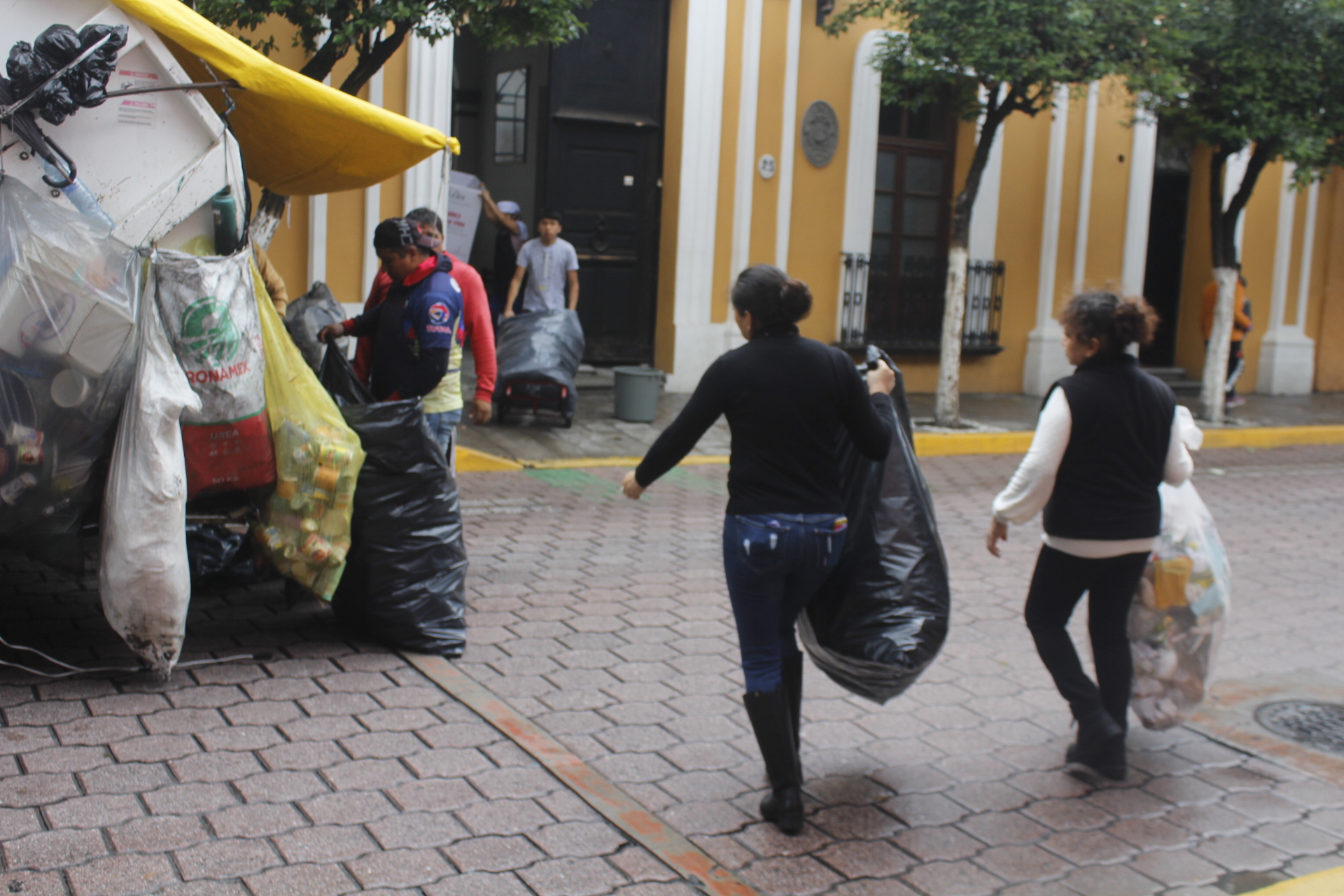 Desigualdad de género en Tlaxcala: mujeres trabajan más horas que hombres