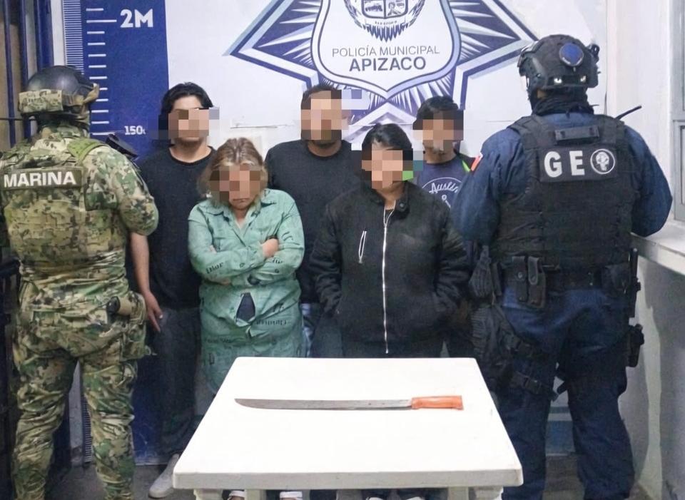 Detienen a cinco personas por agredir a policías en Apizaco; un oficial grave