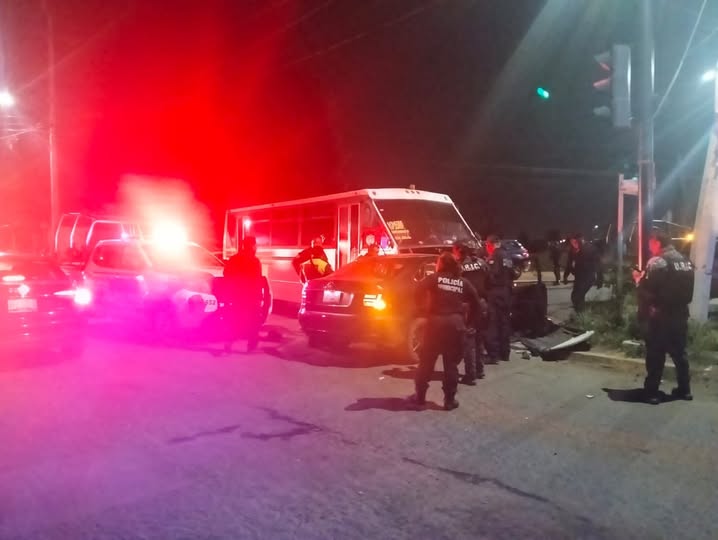 Coronango recupera vehículo robado tras persecución y choque en la avenida México-Puebla