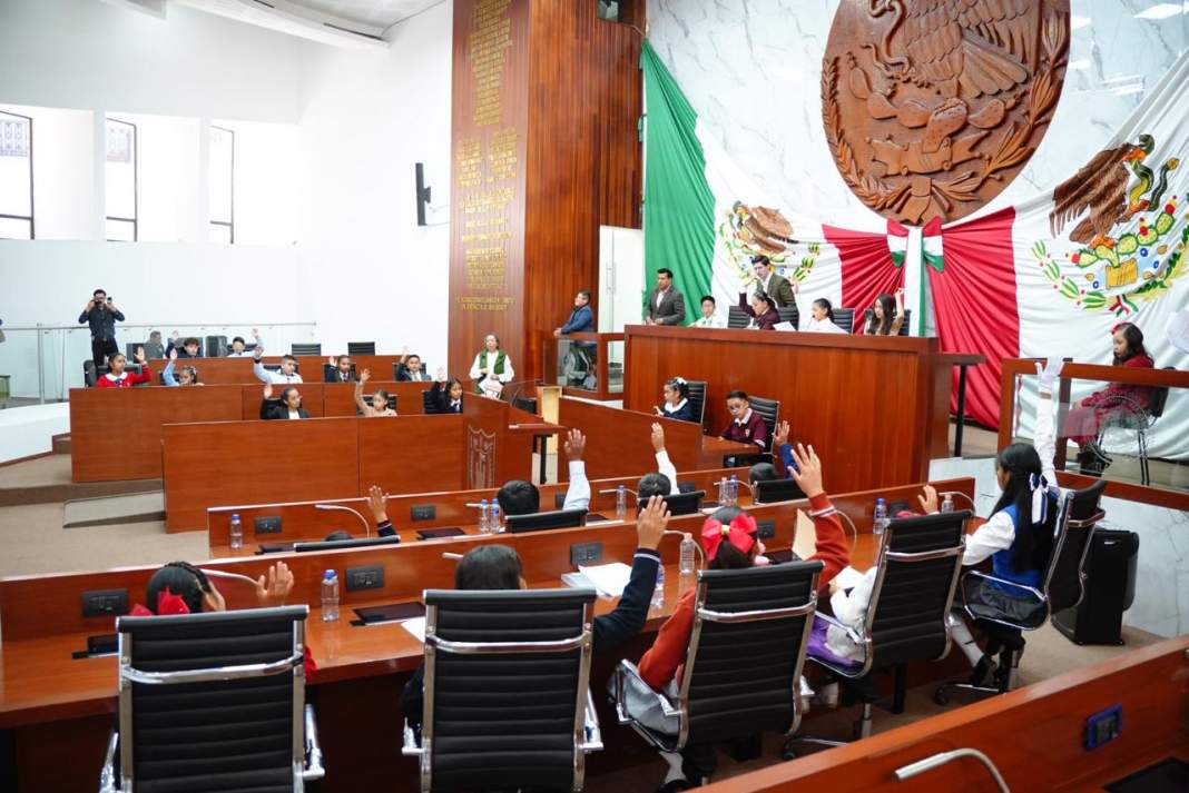 Niñas y niños toman el Congreso en Tlaxcala con ideas que inspiran el futuro