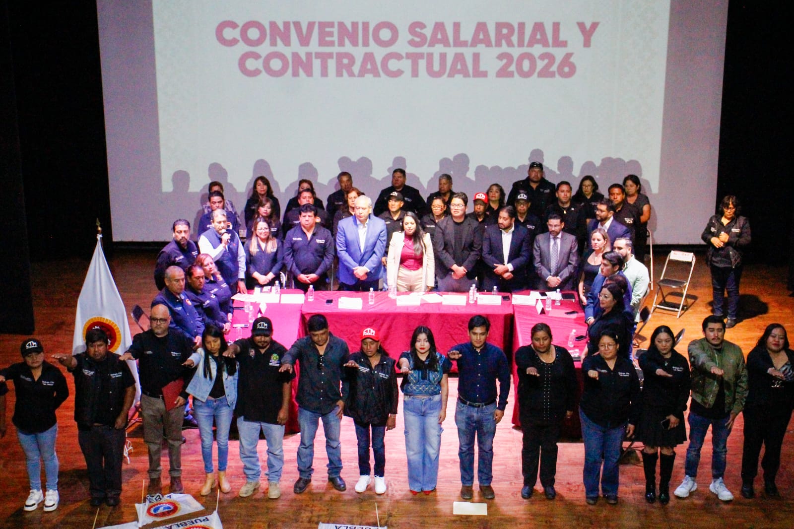 Anuncian Tonantzin Fernández y Leobardo Soto aumento salarial para trabajadores sindicalizados de San Pedro Cholula