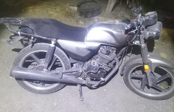 SSCyPC de Cuautlancingo recupera motocicleta con reporte de robo