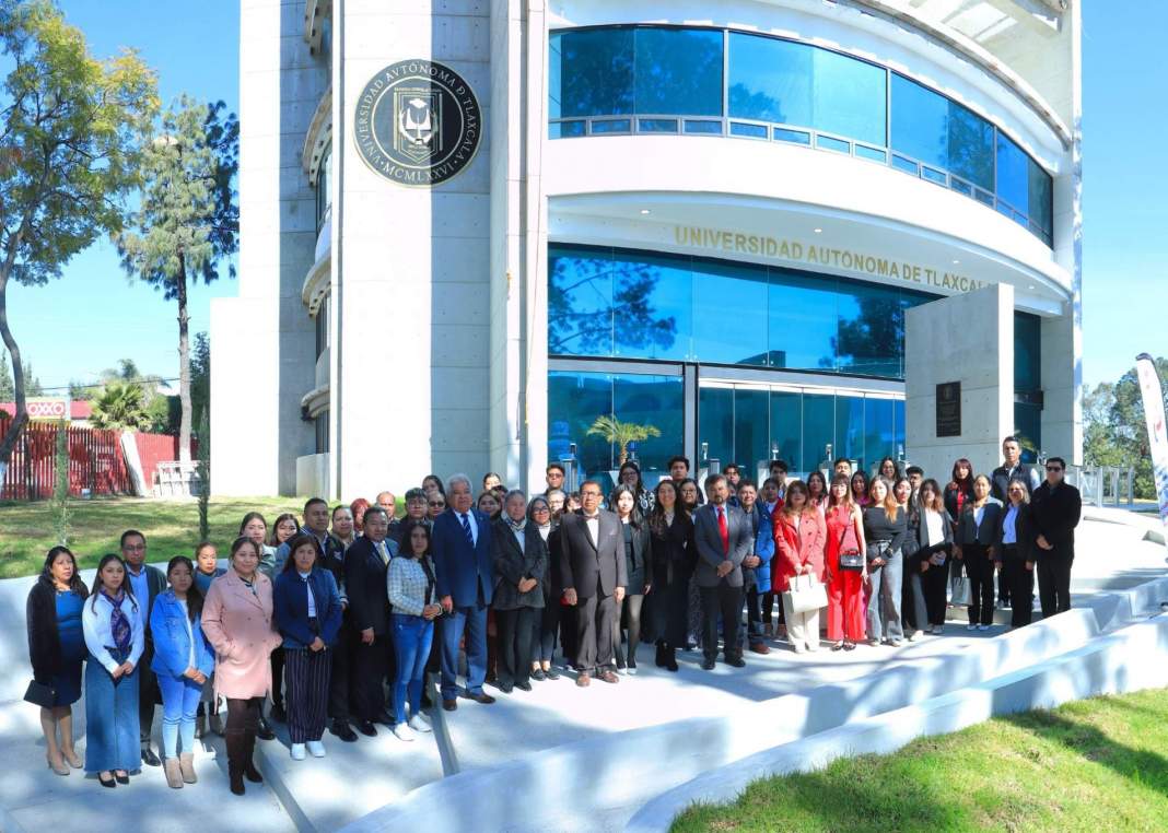 UATx envía a 56 estudiantes como embajadores académicos a México y Sudamérica