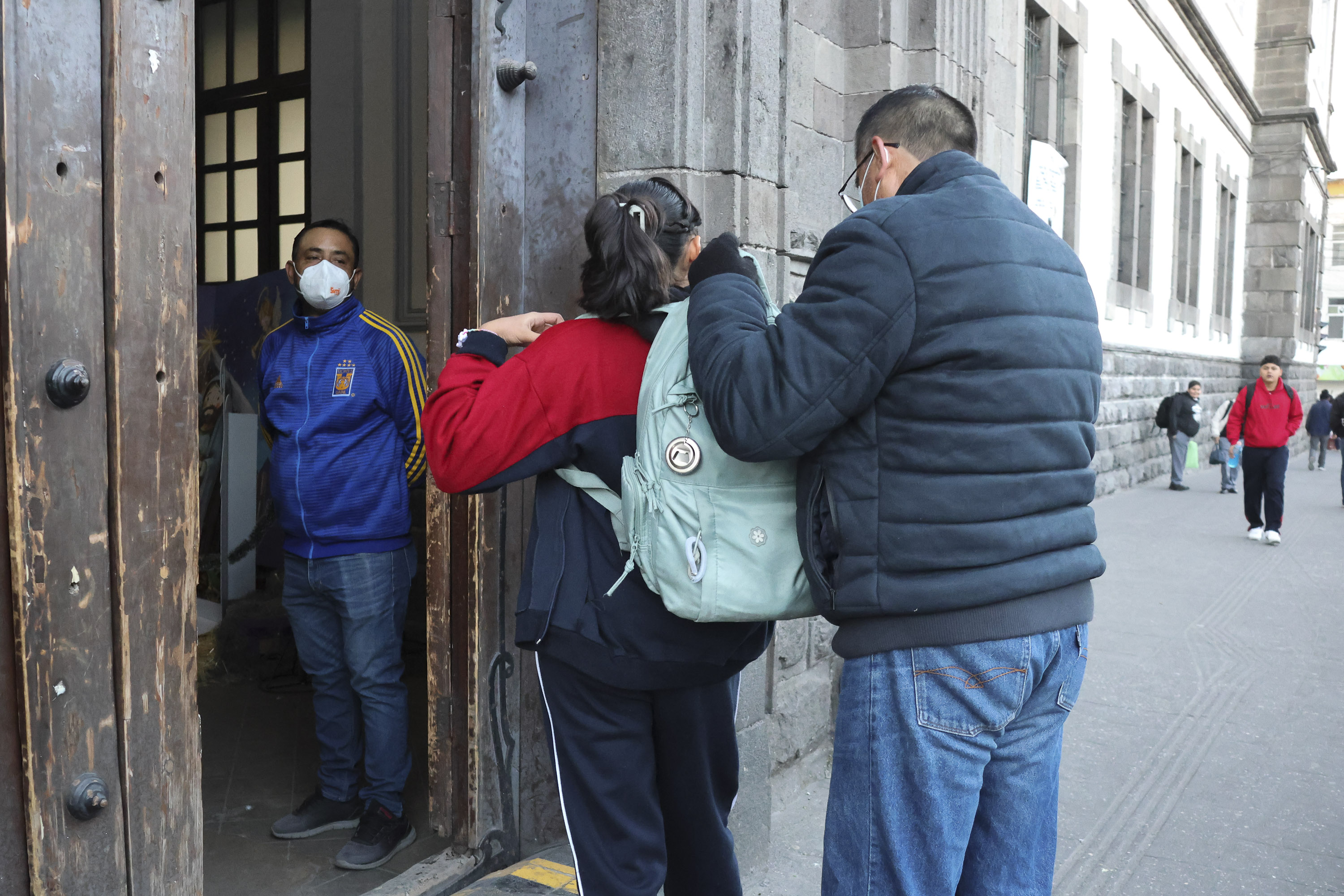 Regresan a clases 1.4 millones de estudiantes de educación básica en Puebla