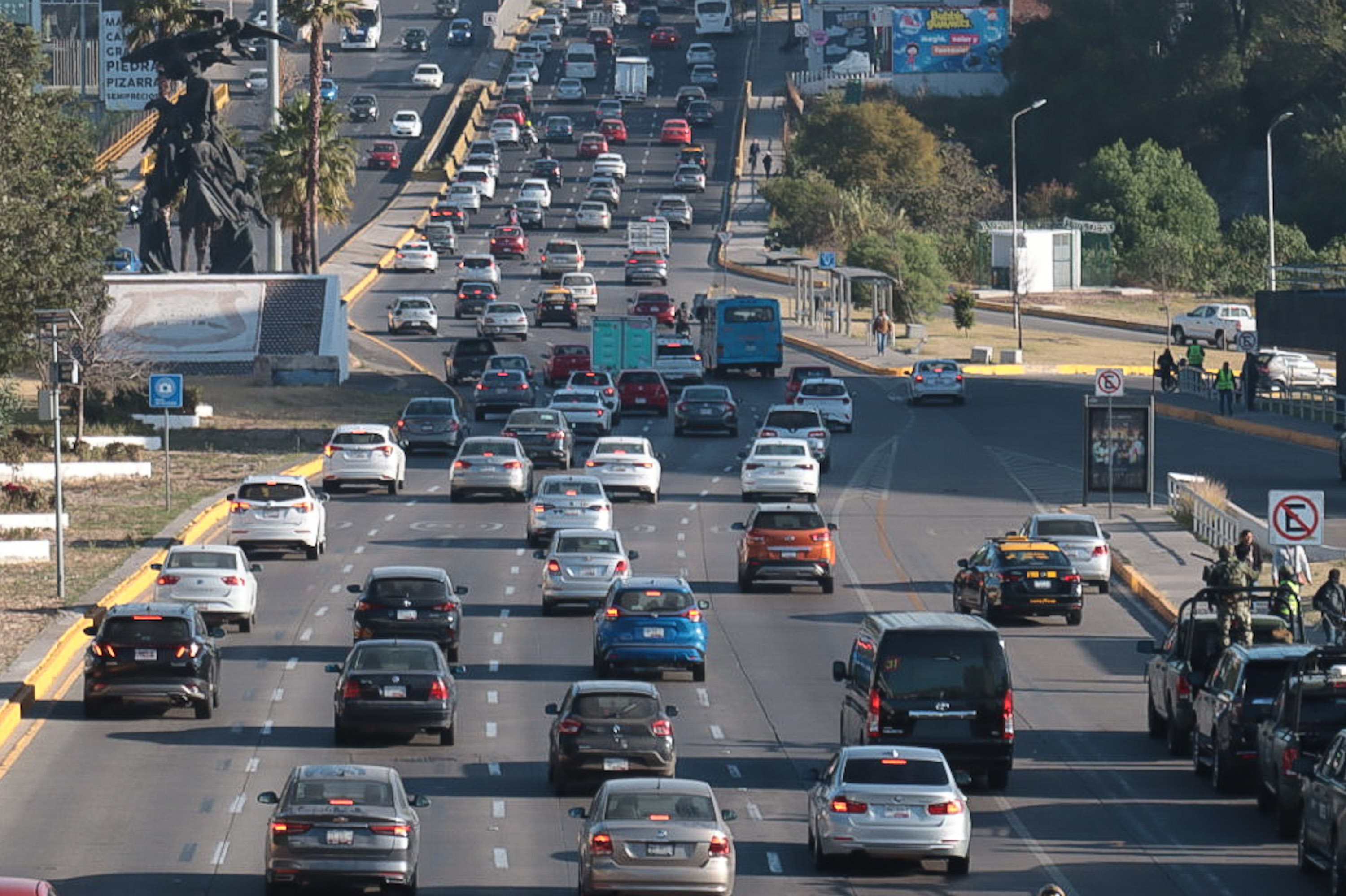 Regreso a clases reactiva el tráfico matutino en Puebla