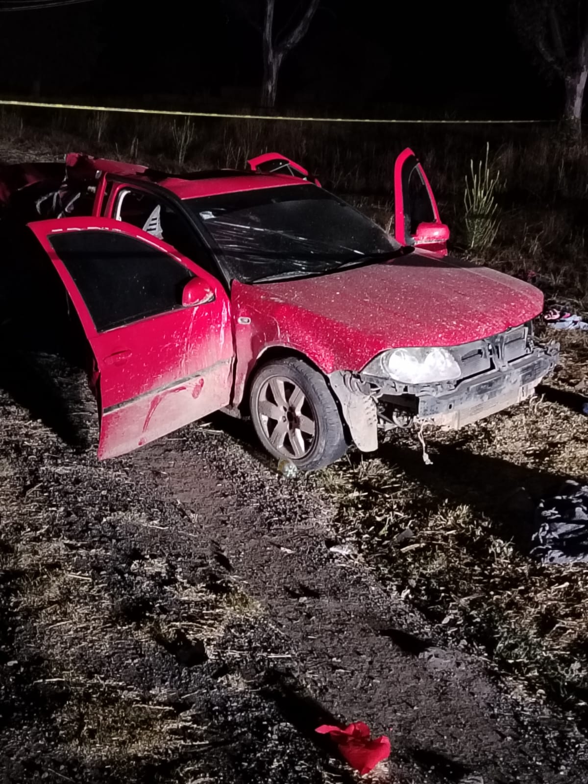 Dos personas mueren y al menos tres resultan lesionadas tras choque, en Calpulalpan
