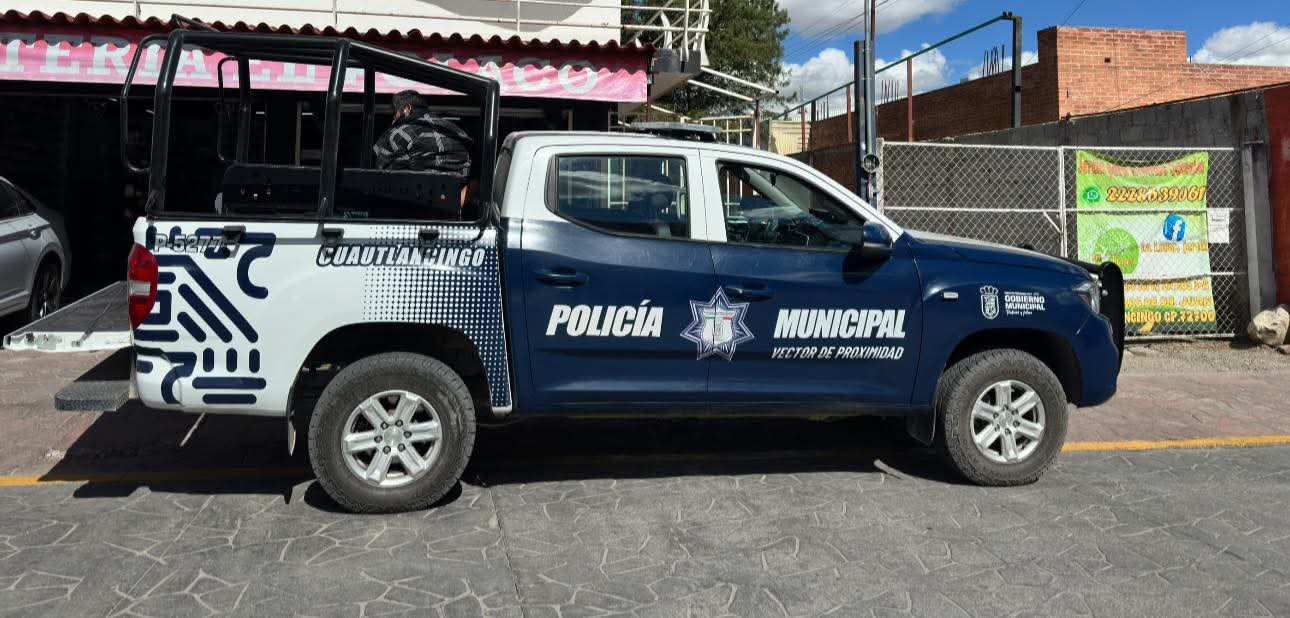 Policía Municipal de Cuautlancingo evita riesgos por conducción imprudente 