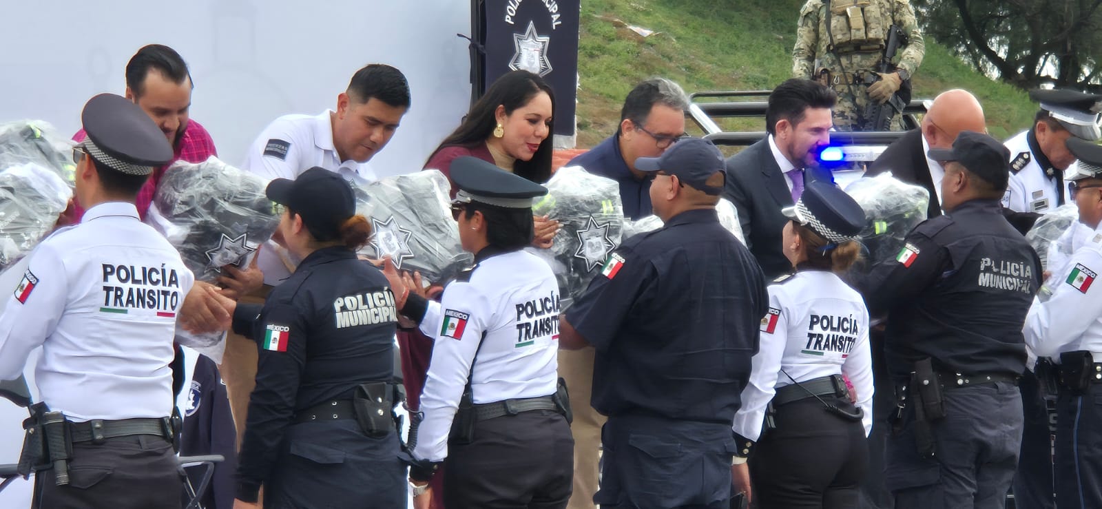 Tonantzin Fernández refuerza seguridad con nuevo equipamiento, unidades y reconocimiento al estado de fuerza