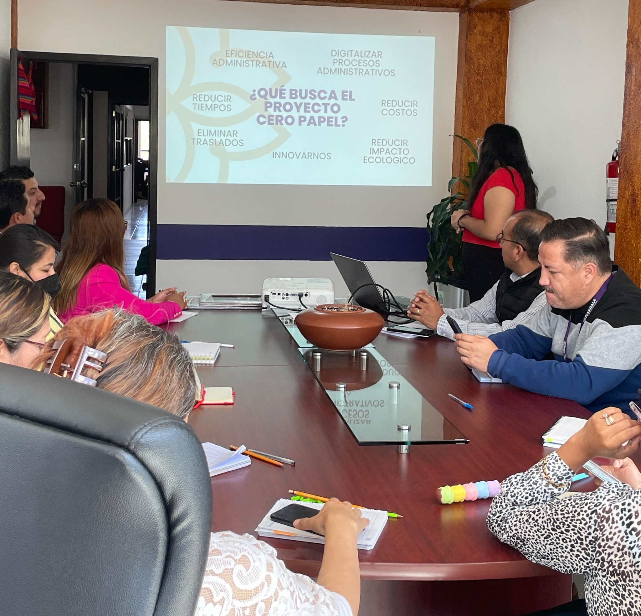 Tlaxcala acelera negocios: más de 2,200 empresas abren con trámites exprés