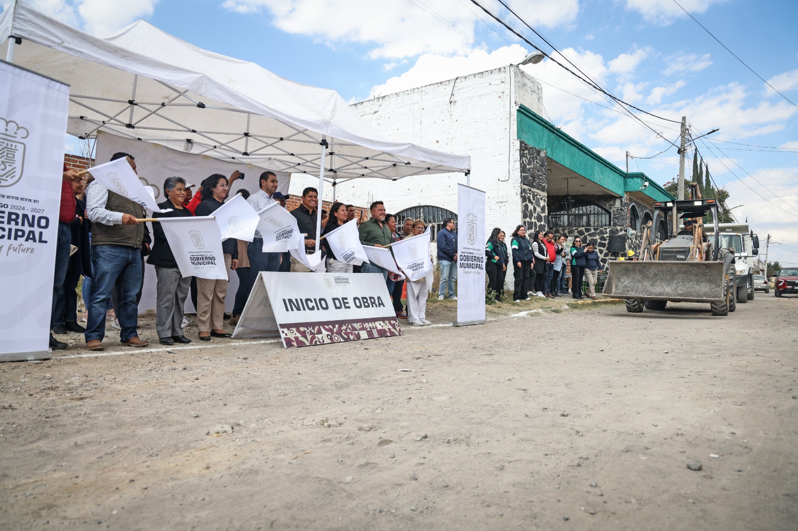 Omar Muñoz dignifica privadas de Cuautlancingo 