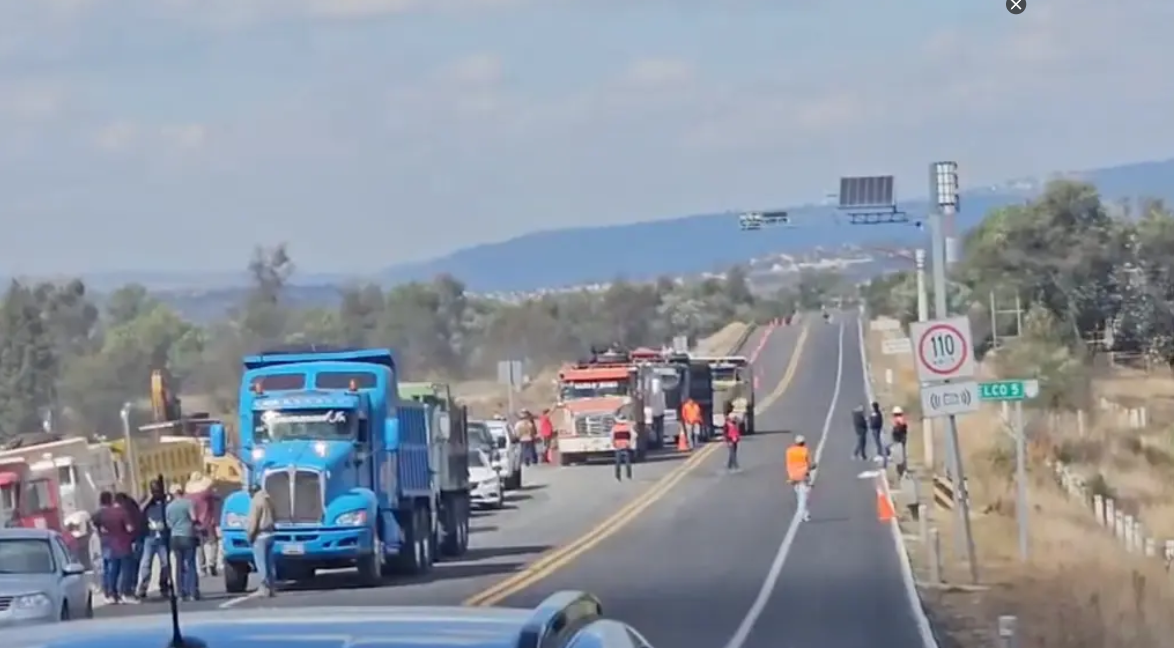 Avanza diálogo por ampliación de autopista Tlaxcala-Puebla y transportistas