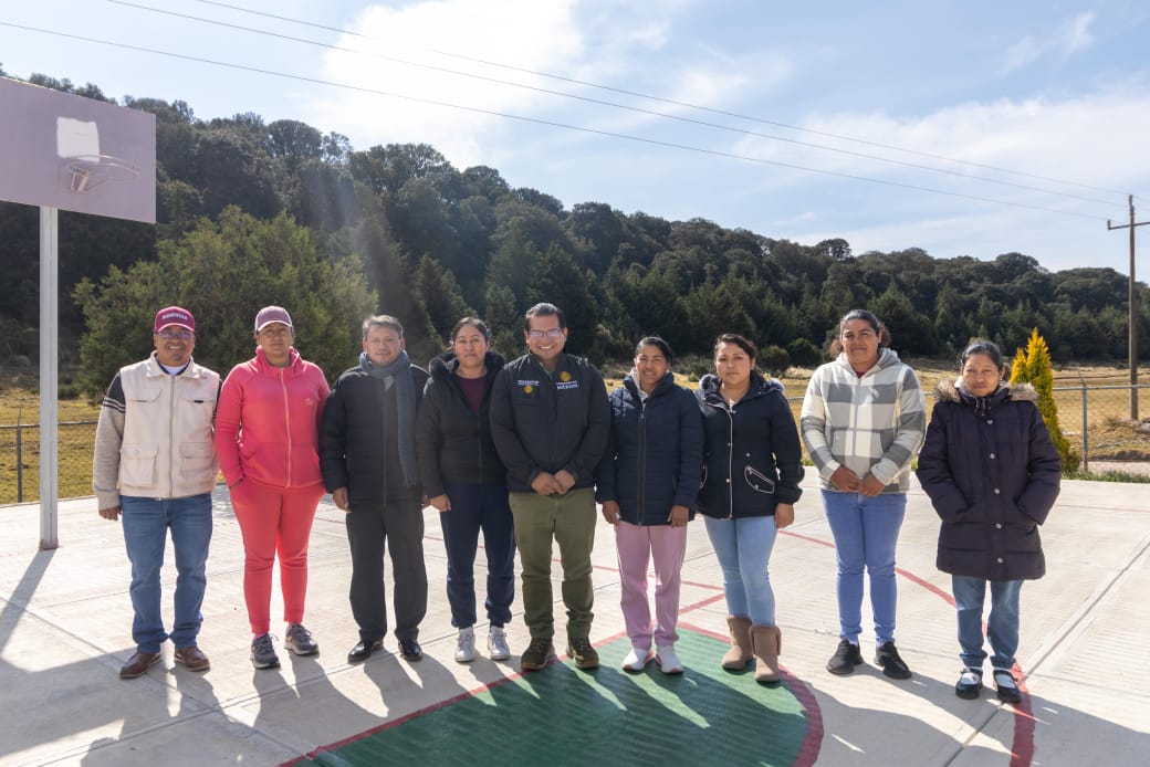 Fortalecen infraestructura educativa en Tlaxco a través del programa "La Escuela Es Nuestra"