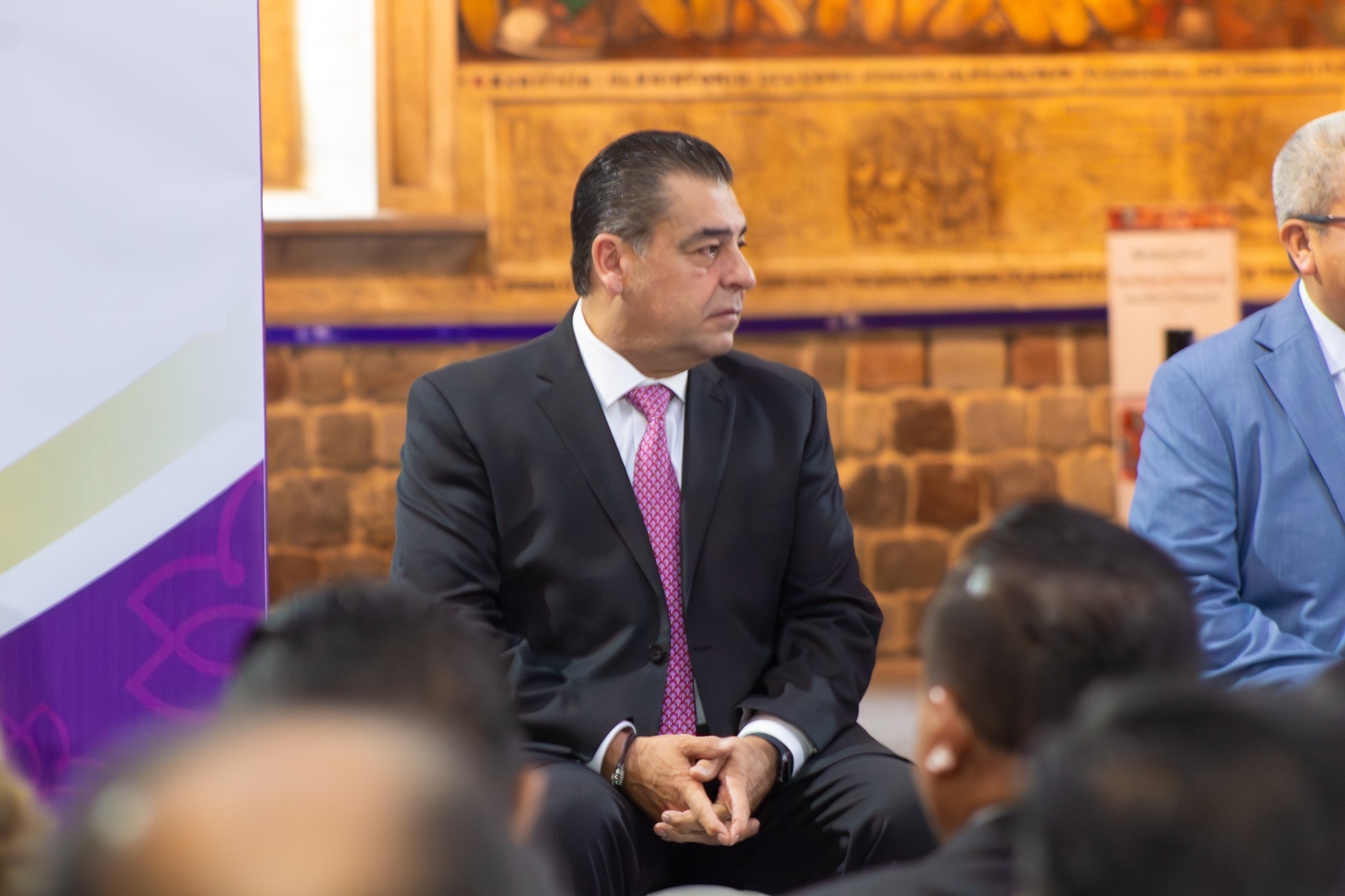 Sale Ramiro Vivanco del gabinete en Tlaxcala y crecen las dudas internas