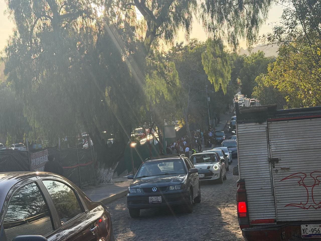 Entre invitados, mariachis, criticas y regalos, Lorena Cuéllar celebra su onomástico 