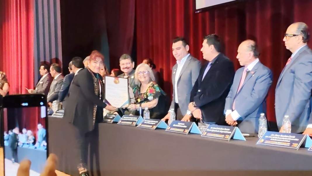 Coracyt pone en alto a Tlaxcala y gana el Premio Nacional de Locución 2025