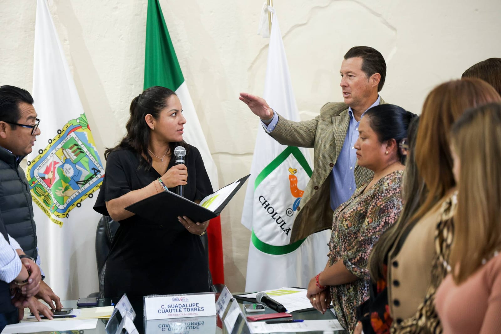 Cabildo de San Andrés Cholula aprueba licencia temporal de regidor y toma protesta a suplente