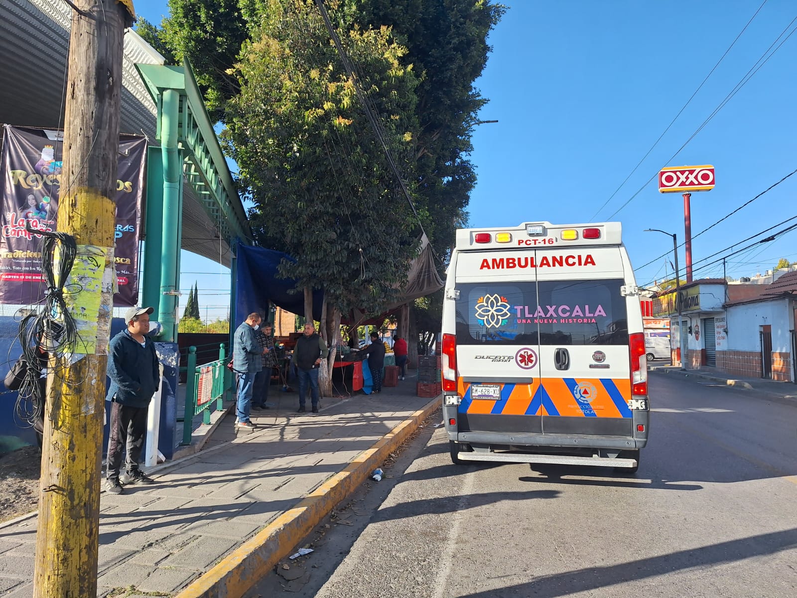 Abuelito resiste asalto de su camioneta y es golpeado con la cacha de una pistola