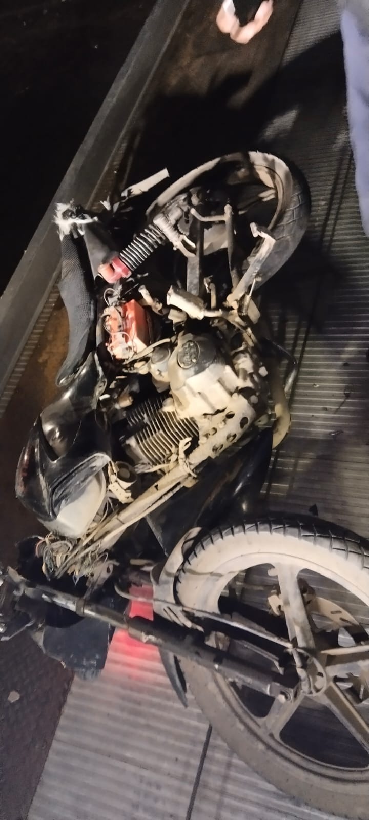 Muere motociclista tras sufrir accidente en la Tlaxco–Apan, a la altura de Santa Rosa