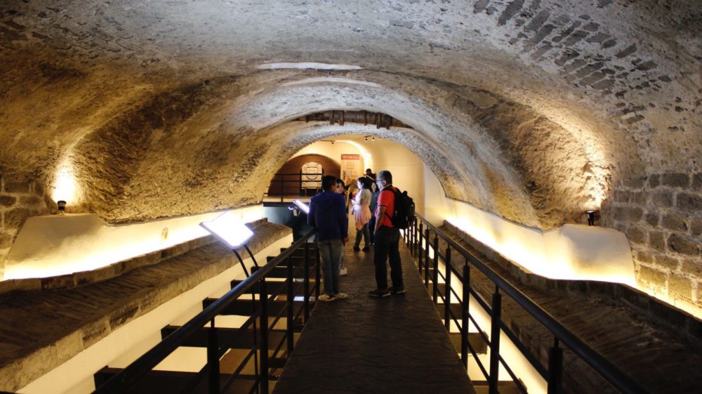 Refuerzan mantenimiento en el Puente de Bubas y el Pasaje 5 de Mayo para conservar el Centro Histórico