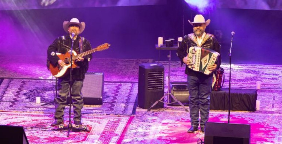 Intocable sacude al Zócalo con concierto gratis en plena noche del Grito