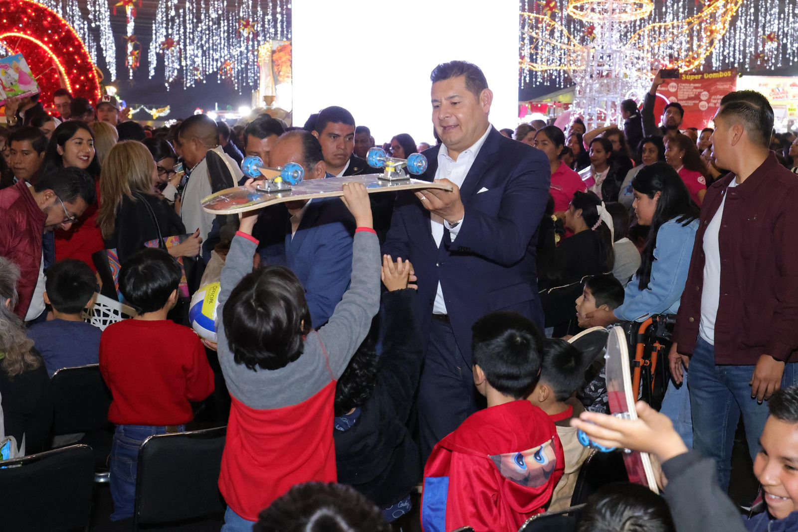 Festival “Por Amor a Puebla” reúne a casi 300 mil personas con saldo blanco