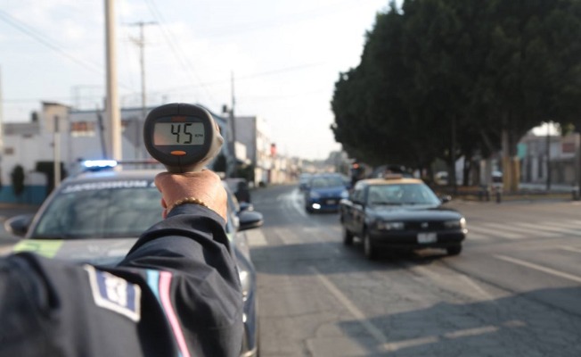 Multas por exceso de velocidad en Puebla se reducen un 22%
