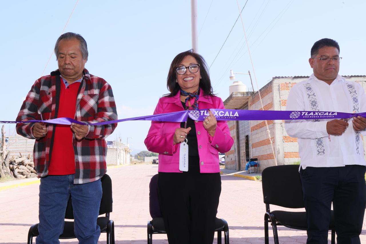 Lorena Cuéllar impulsa obras en Quilehtla con inversión histórica en adoquín