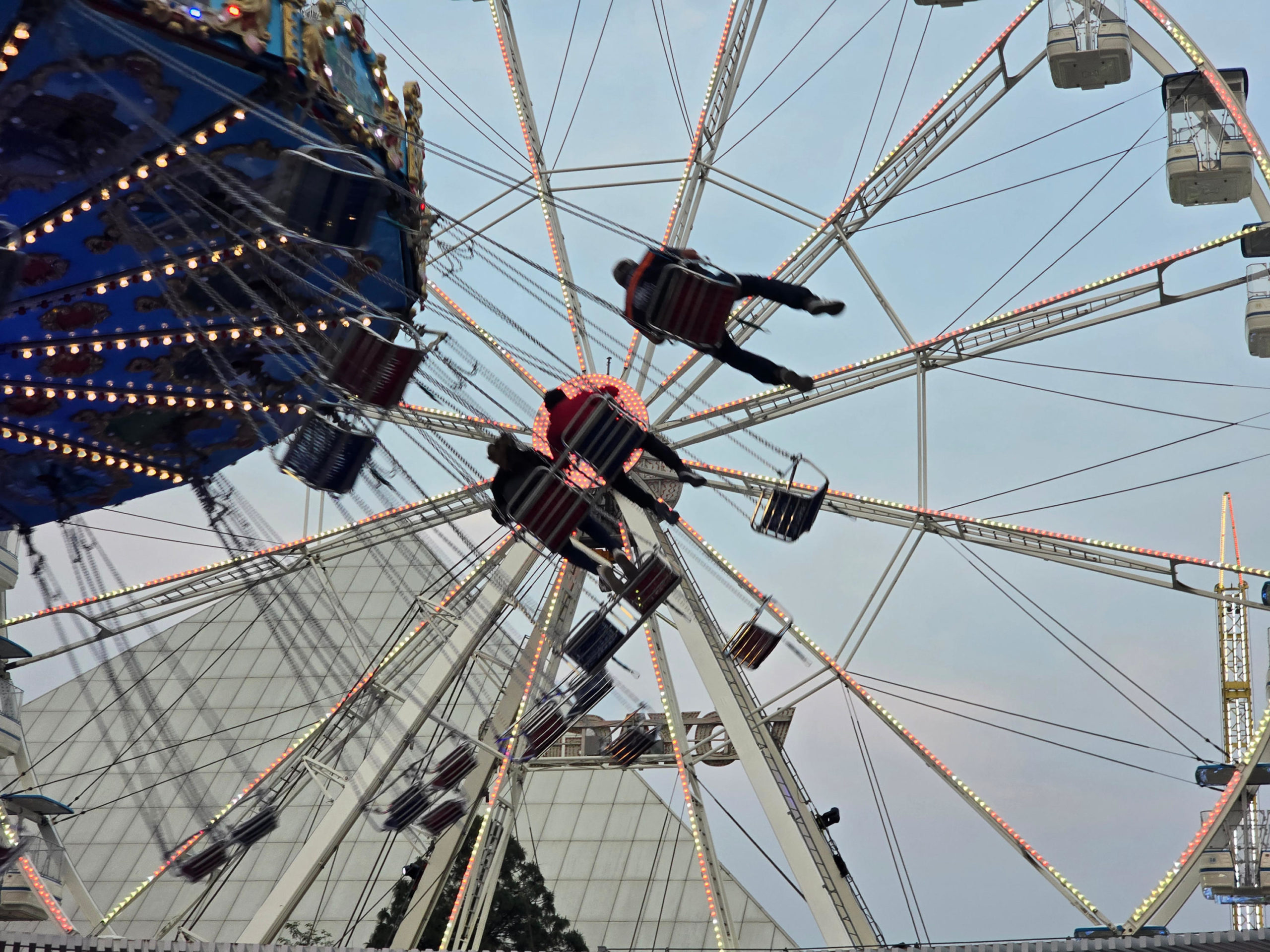 Ayuntamiento de Puebla reforzará supervisión a ferias tras accidente en juego mecánico